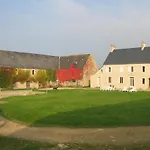 Alojamento de Acomodação e Pequeno-almoço La Ferme Manoir Saint Barthelemy 3*